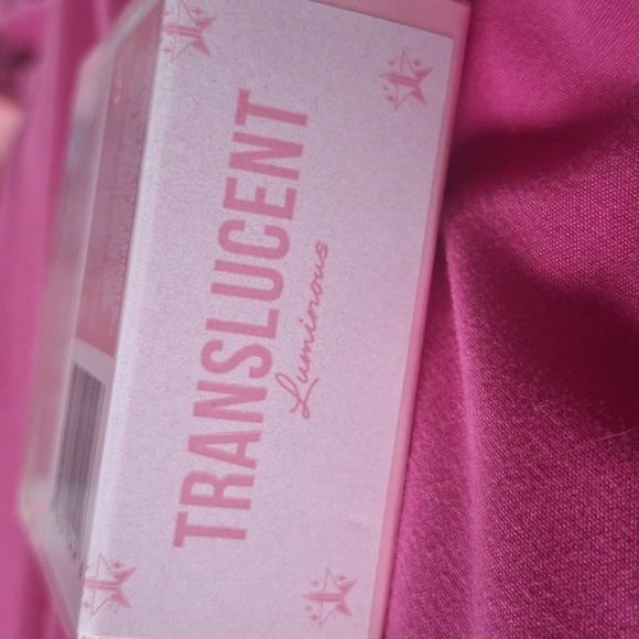 Translucent Luminous Setting Powder - Picture 2 of 2